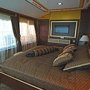 Otel Vivaldi Ce Gold